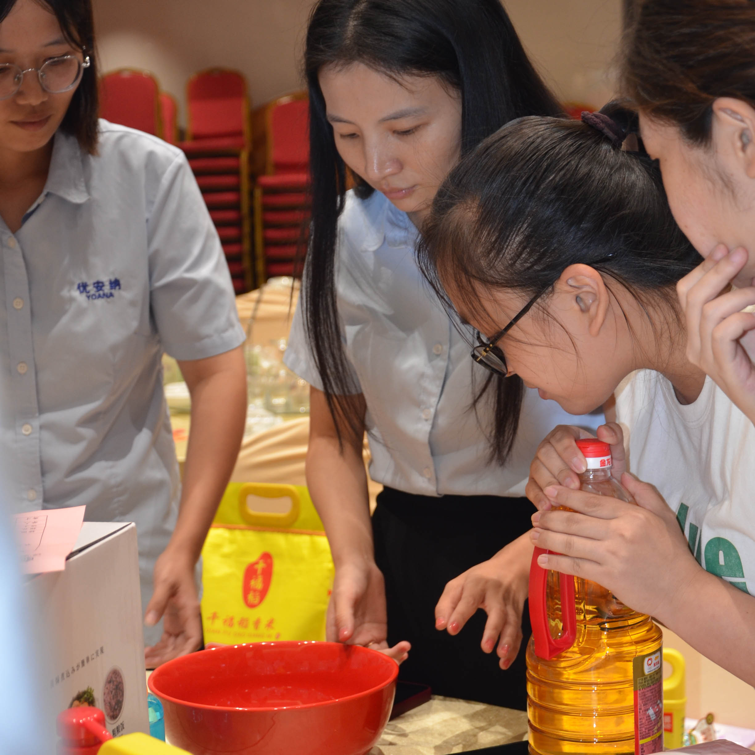 優(yōu)安納中秋團圓，溫暖擔(dān)當(dāng)共前行